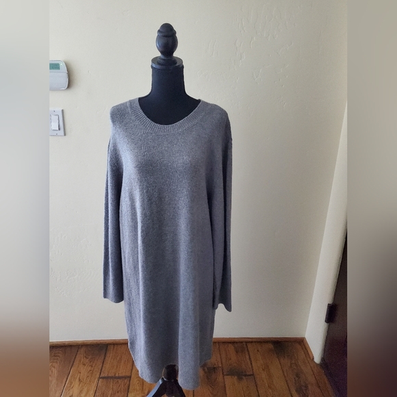 Lou & Grey Sweaters - Lou & Grey Sweater Dress ♡New♡